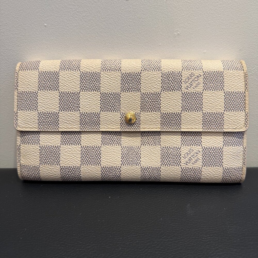 Louis Vuitton Damier Azur Portefeuille Sarah Long Bifold Wallet White & Grey